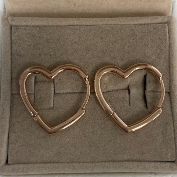 Pandora Asymmetrical Heart Hoop Earrings - Picture 2 of 5